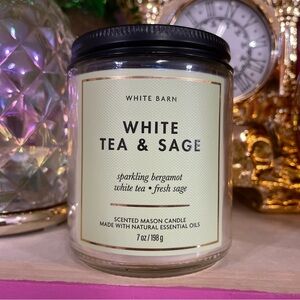 White Barn White Tea & Sage Scented Candle